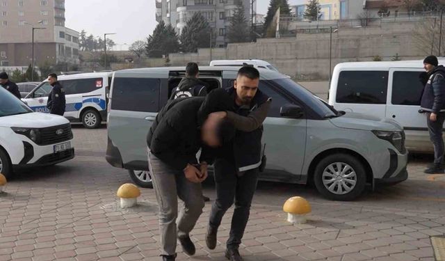 Kırıkkale’de "kız meselesi" iddiasıyla çıkan silahlı kavgaya karışan 6 şüpheli adliyede
