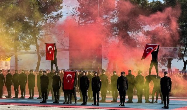 Kırkağaç’ta uzman erbaşların mezuniyet coşkusu