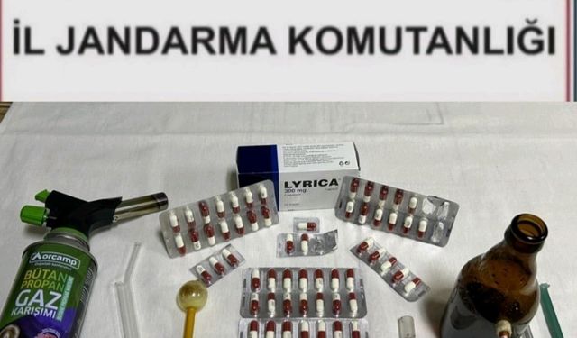 Kırşehir’de jandarma yol kontrolünde uyuşturucu hap ele geçirdi