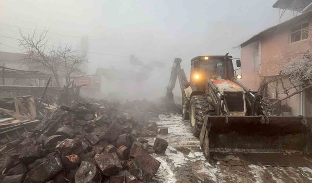 Kış ortasında evsiz kaldılar