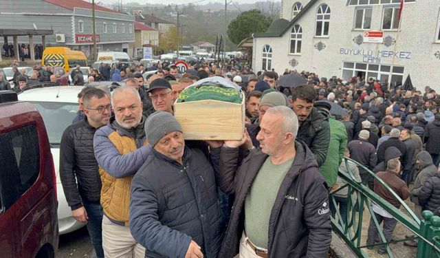 Kolunu silaj makinesine kaptırarak ölen çocuk toprağa verildi
