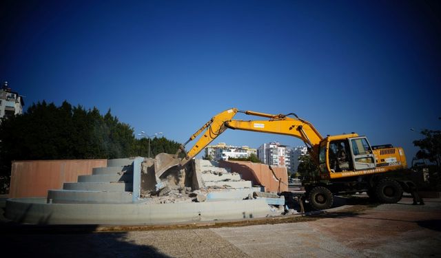 Konyaaltı’nda parklardaki havuzlar kaldırılıp yeri yeşil alan olacak