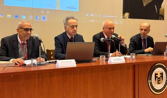 Kütahya’da "14. Yüzyıl Anadolusu’nda Beyler, Çelebiler ve Ahiler" sempozyumu