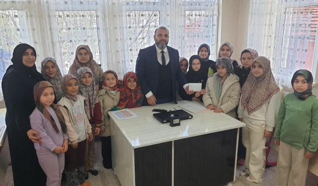 Kütahya’da Kur’an Kursu öğrencilerinden Filistin’e anlamlı bağış