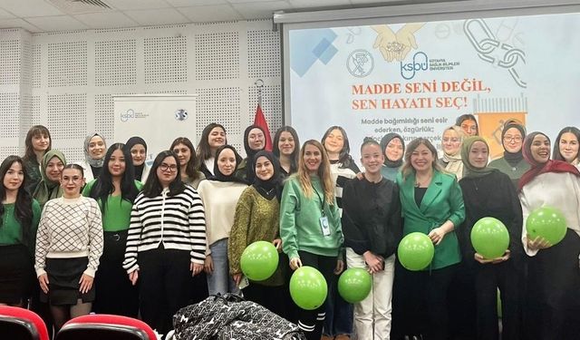 Kütahya’da Sosyal Hizmet Topluluğu’ndan "Bağımlılık Türleri ve Sosyal Hizmet Müdahaleleri" eğitimi