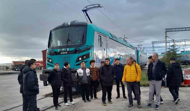 Lise öğrencilerden yerli üretime teknoloji odaklı ziyaret