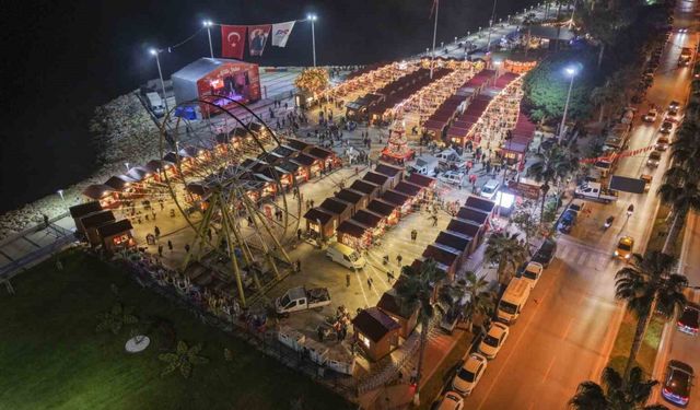 Mersin’de Yılbaşı Pazarı ışıl ışıl coşkuyla kapılarını açtı