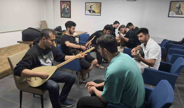 Öğrenci yurdunda satranç turnuvası heyecanı yaşandı