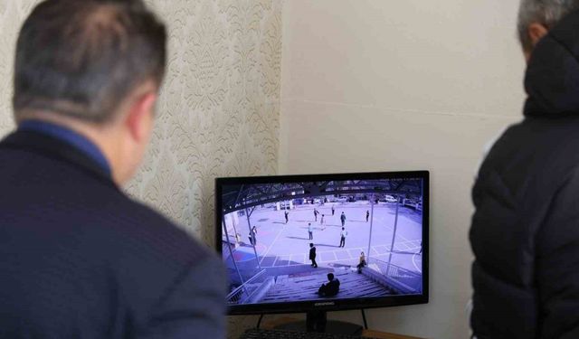 Öğrencisinin hayatını Heimlich manevrasıyla kurtardı