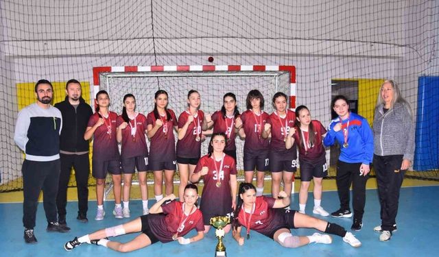 Okul Sporları Hentbol Yıldız Kızlar Müsabakaları sona erdi