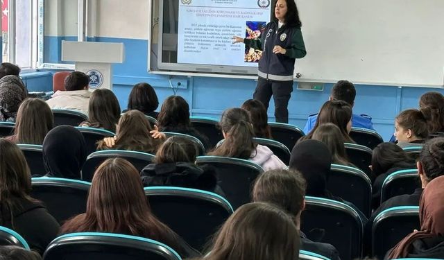 Polisten lise öğrencilerine yönelik eğitim