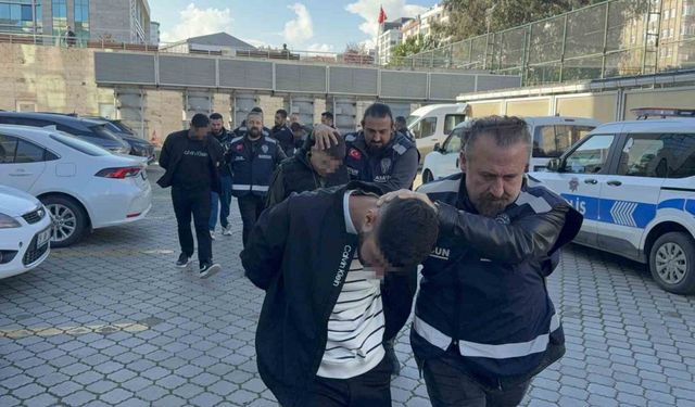 Samsun’da 2 kişinin yaralandığı silahlı saldırıyla ilgili 7 kişi adliyeye sevk edildi