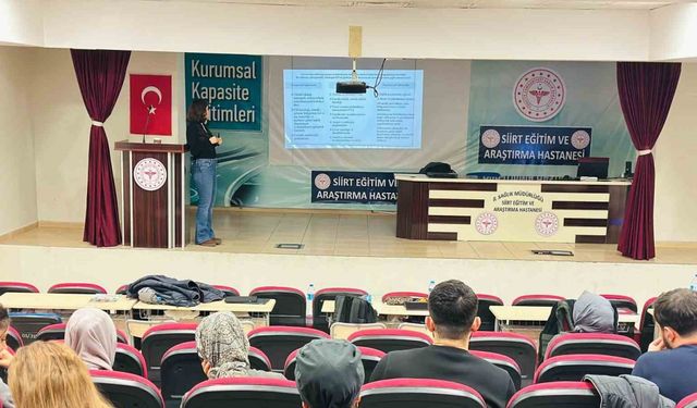 Siirt’te enfeksiyon kontrol önlemleri eğitimi düzenlendi