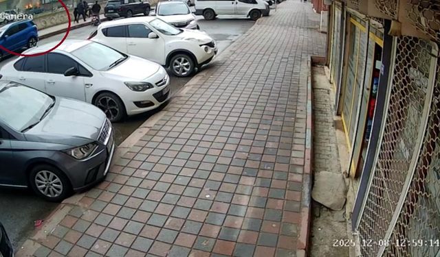 Siirt’te otomobilin kundaklanma anları güvenlik kameralarına yansıdı