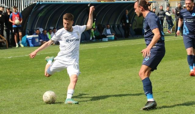 Silahlı saldırıya uğrayan futbolcu hayatını kaybetti