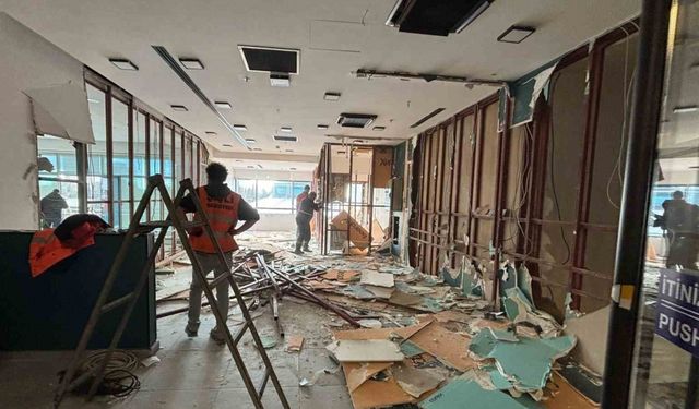 Şişli’de kaçak yapılar tek tek yıkılıyor