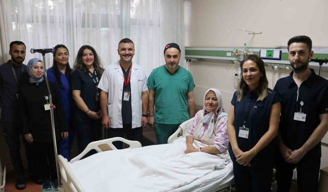 Sivas Devlet Hastanesi doktorlarından büyük başarı