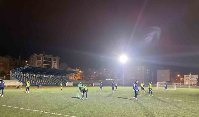 Söğütspor zorlu maçın hazırlıklarına devam ediyor