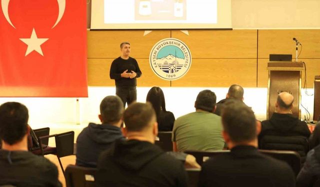 Spor A.Ş. personeline güvenli spor tesisleri için ilk yardım eğitimi