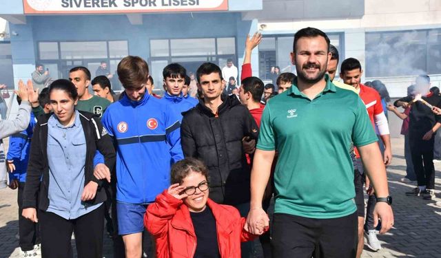Spor lisesi öğrencileri, engelli öğrencileri ağırladı