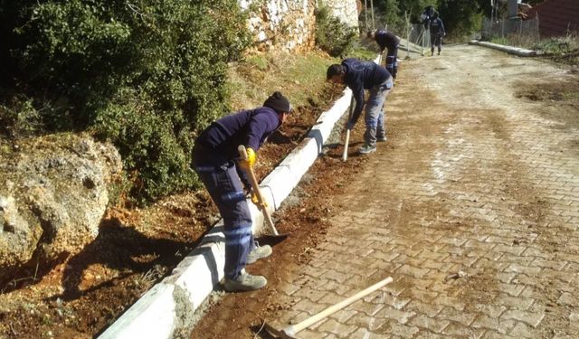 Tavas Belediyesi Fen İşleri Müdürlüğünde çalışmalar tüm hızıyla devam ediyor