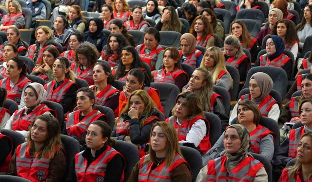 Tekirdağ’da kadın polisler "Kadın Yasal Hakları Eğitimi" konferansında bilgilendirildi