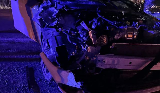 Tokat’ta otomobil traktörle çarpıştı: 4 yaralı