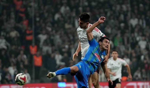 Trendyol Süper Lig: Beşiktaş: 0 - Çaykur Rizespor: 0 (İlk yarı)