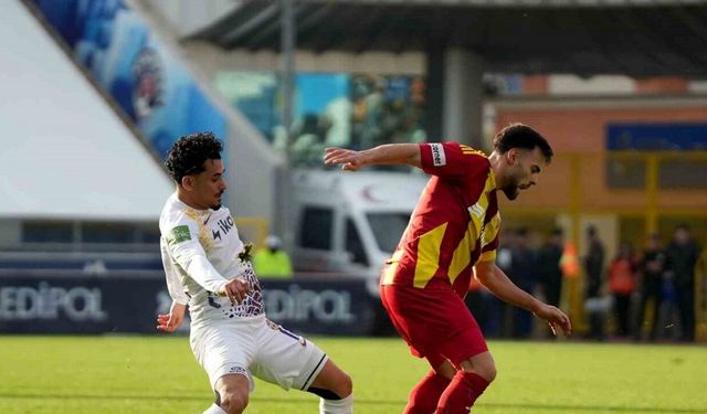 Trendyol Süper Lig: Eyüpspor: 0 - Kayserispor:0 (İlk yarı)