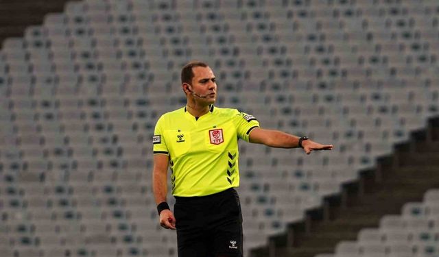 Trendyol Süper Lig: Fatih Karagümrük: 0 - Kocaelispor: 0 (İlk yarı)