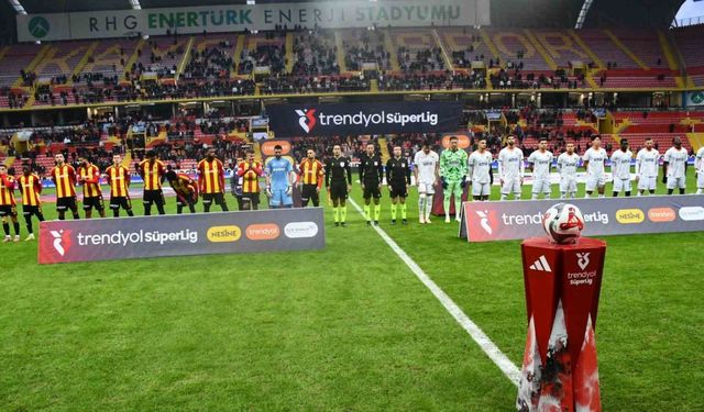 Trendyol Süper Lig: Kayserispor: 0 - Alanyaspor: 0 (İlk yarı)