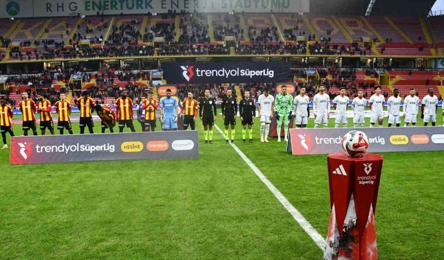 Trendyol Süper Lig: Kayserispor: 0 - Corendon Alanyaspor: 0 (Maç devam ediyor)