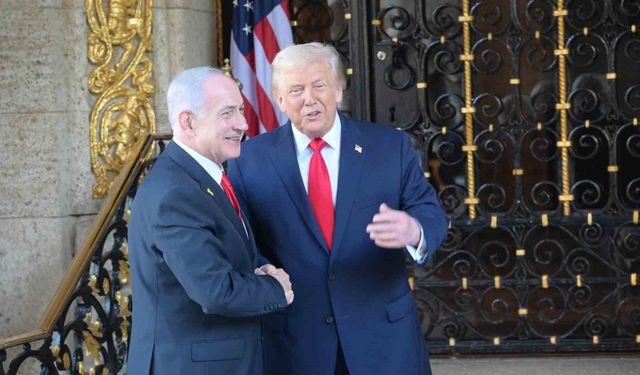 Trump, Netanyahu ile bir araya geldi
