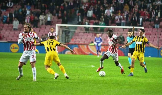 UEFA Konferans Ligi: Samsunspor: 1 - AEK Atina: 0 (Maç devam ediyor)