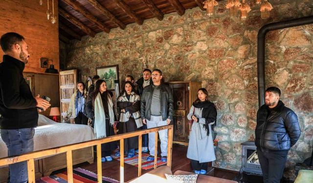 Üniversiteli gençler Sakin Şehir ünvanlı Çameli’yi gezdi