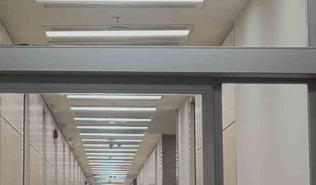 Ünlülere yönelik uyuşturucu soruşturması kapsamında oyuncu Berrak Tüzünataç ifade vermeye geldi