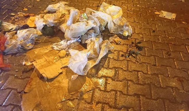 Uyarılara rağmen pazar yerini kirleten esnaf cezadan kurtulamadı