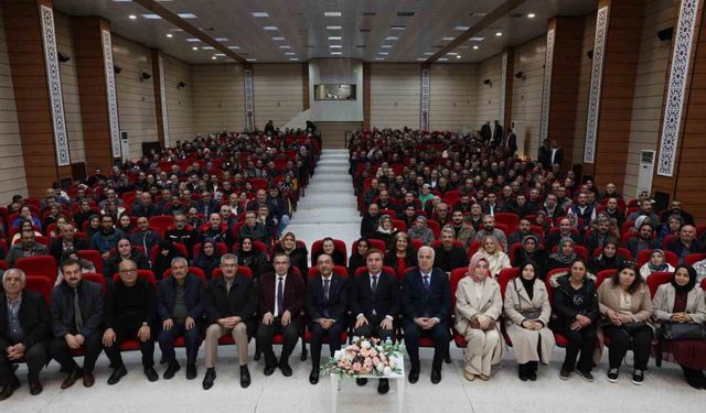 Vali Aydoğdu eğitim çalışanlarıyla bir araya geldi