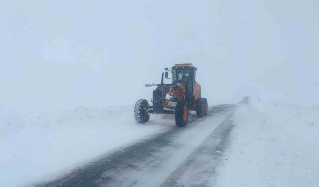 Van’da 28 yerleşim yerinin yolu ulaşıma kapandı