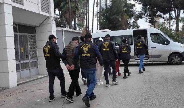 Yabancıların pasaportlarına el koyup fuhuş yaptıran şebeke çökertildi: 3 tutuklama