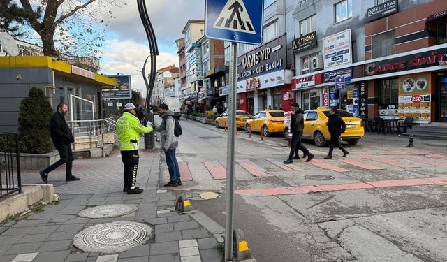Yayalara uygulamalı trafik eğitimi