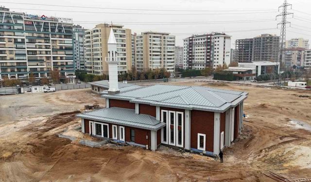 Yazır Mahalle Külliyesi hızla yükseliyor