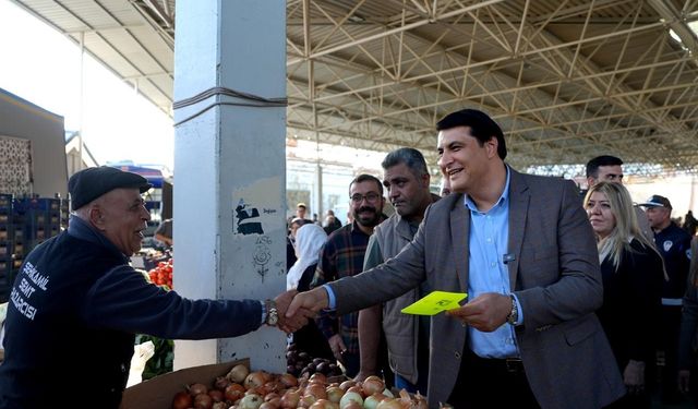 Yılmaz, pazarda vatandaş ve esnafla buluştu