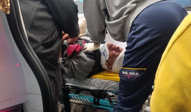 Yolun karşısına geçmek isterken otomobil çarptı: 1 yaralı