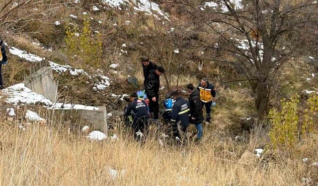 Yozgat’ta motosikletli sürücü şarampole yuvarlandı