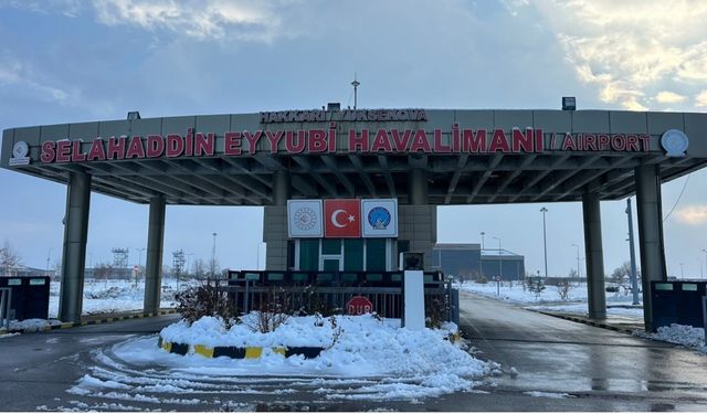 Yüksekova Selahaddin Eyyubi Havalimanı bölgenin en iyisi olma yolunda ilerliyor