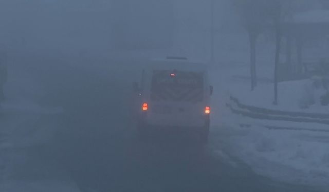 Yüksekova’da göz gözü görmüyor