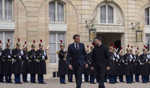 Zelenskiy, Macron ile bir araya geldi