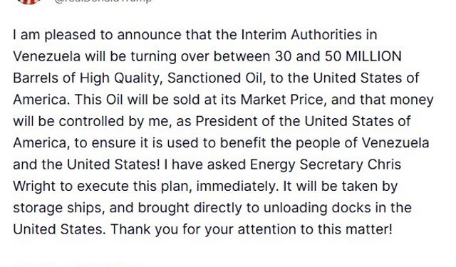 ABD Başkanı Trump: 'Venezuela, 30 ila 50 milyon varil arasında petrolü ABD'ye devredecek'