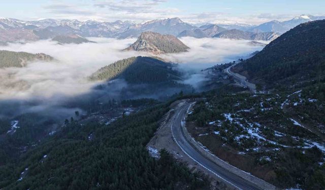Adana'nın Feke ilçesinde mest eden sis manzarası